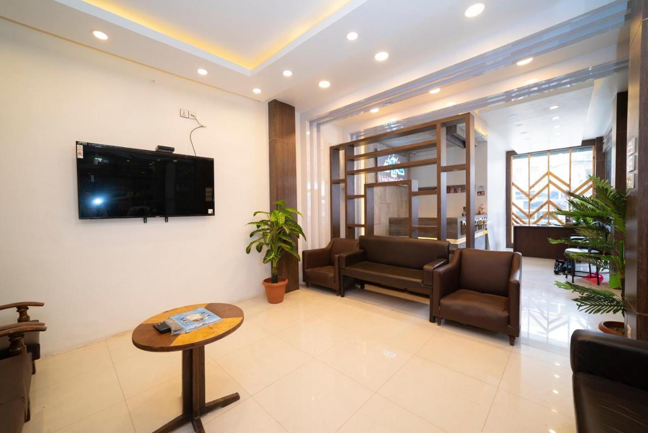 Oyo 318 Hotel Pancha Buddha Kathmandu Buitenkant foto